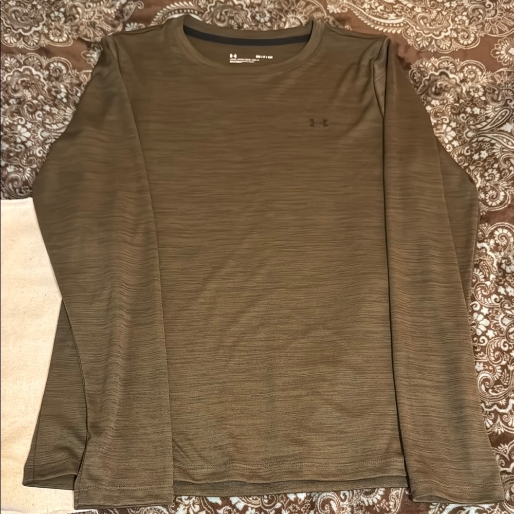 Under Armour Green Long Sleeve Tee